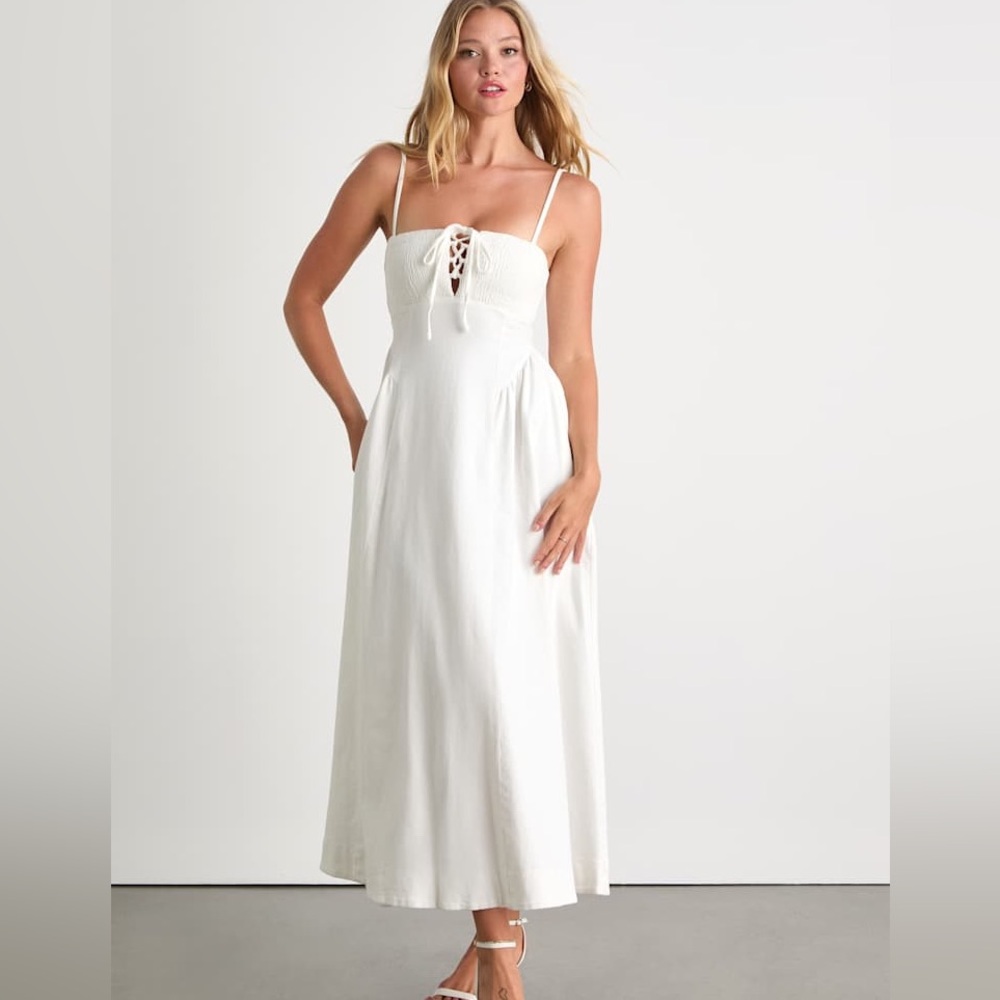 Lulu’s Laylie White Denim Lace-Up Midi Dress new with tags size small